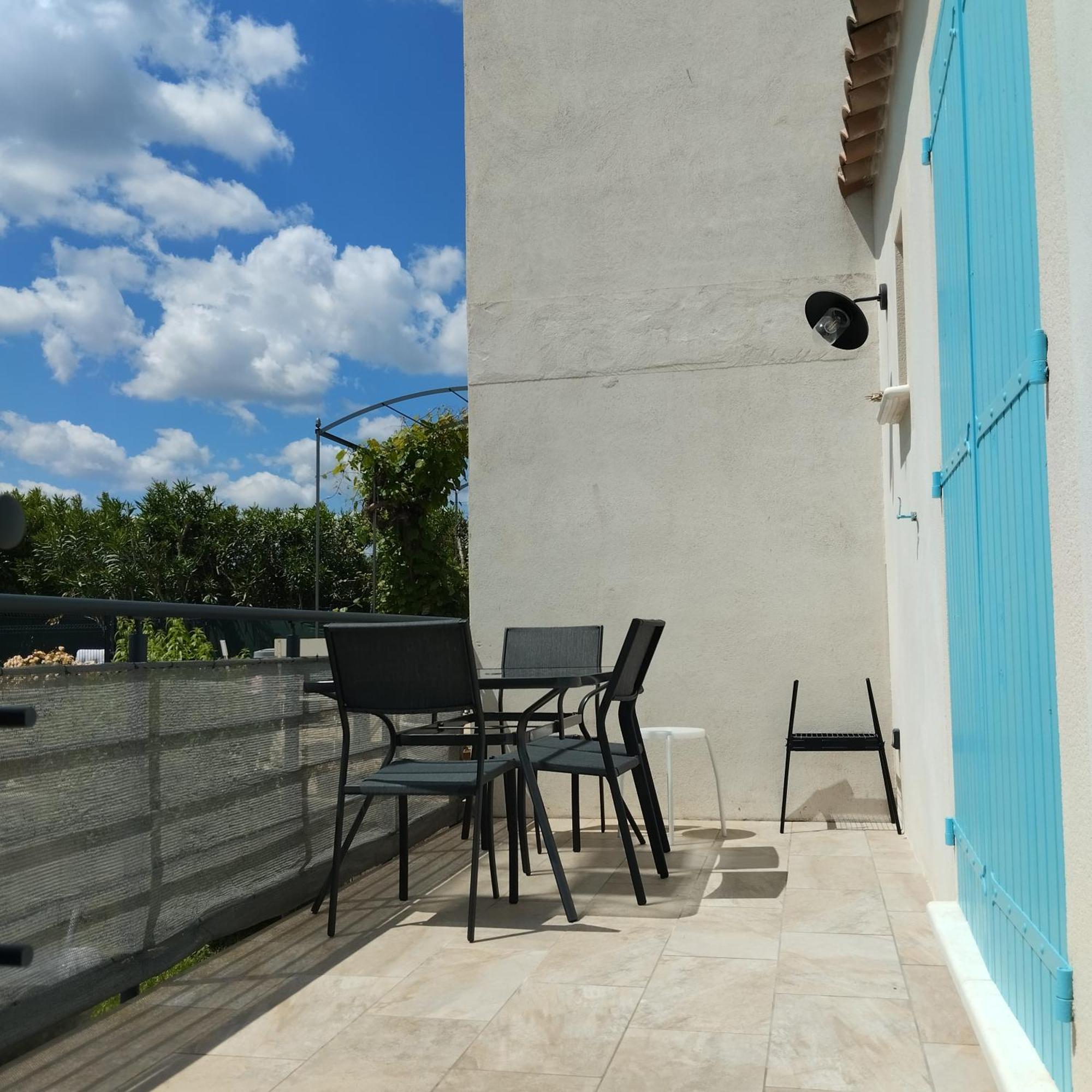 Studio Pont Du Gard Sernhac Ruang foto